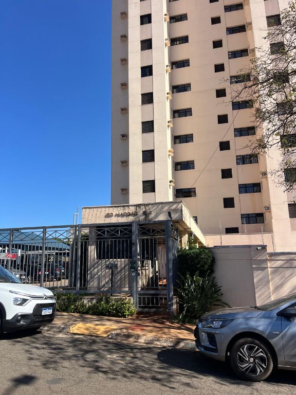 Venda de apartamentos / padrão na cidade de araraquara
