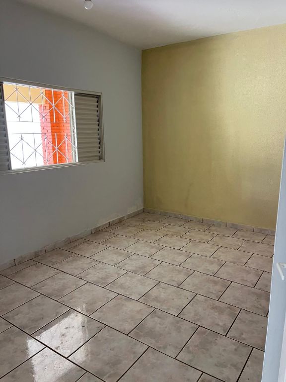 Locação de Casas / Padrão na cidade de Araraquara