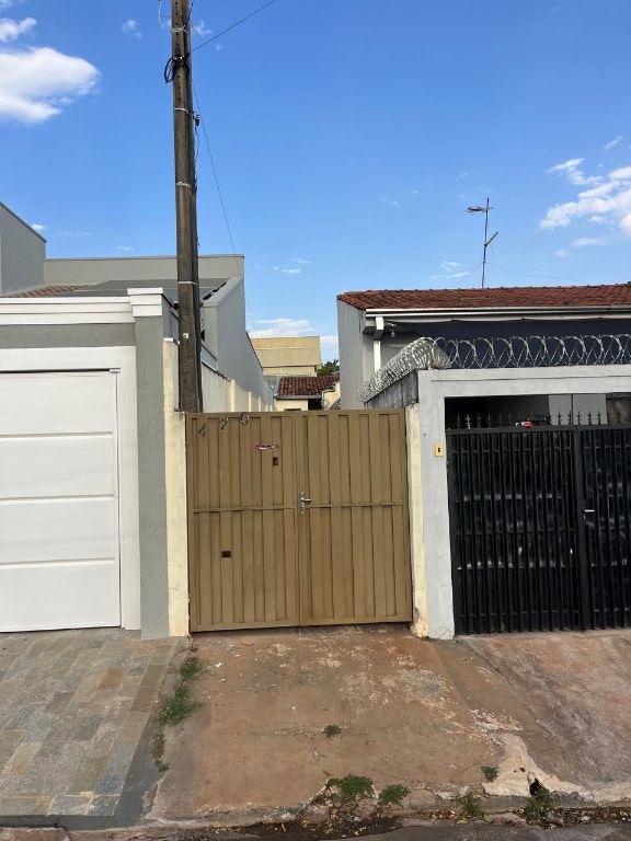 Venda de Casas / Padrão na cidade de Araraquara