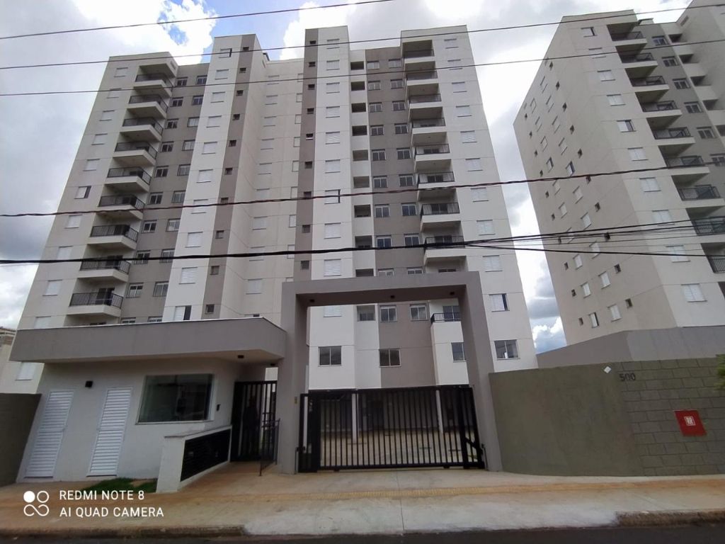Venda de Apartamentos / Padrão na cidade de Araraquara