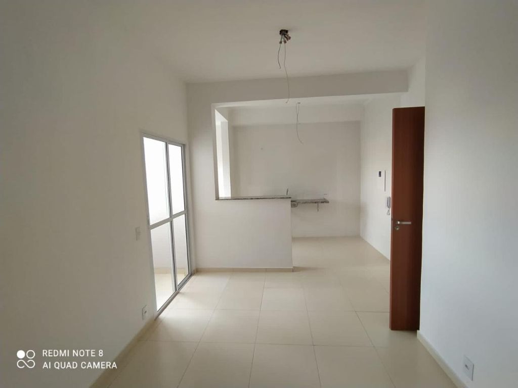 Venda de Apartamentos / Padrão na cidade de Araraquara