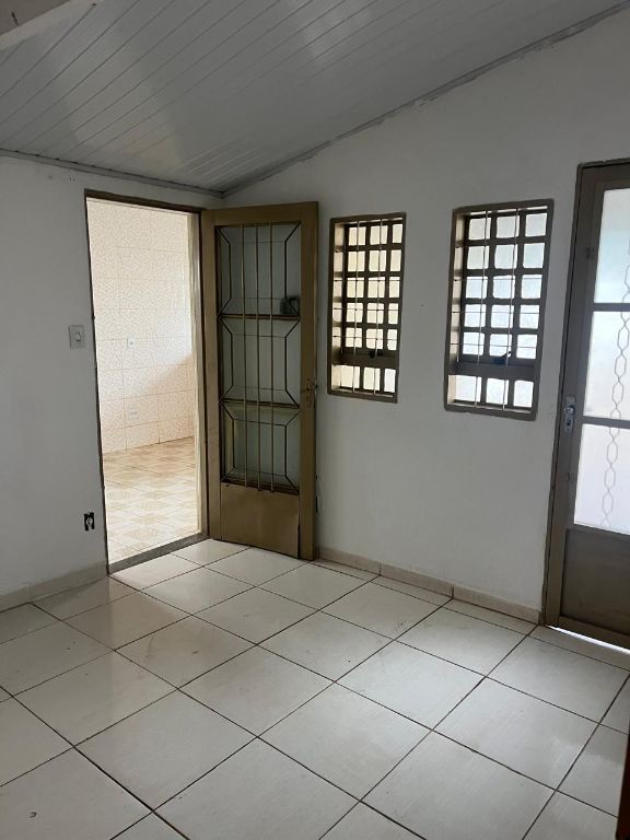 Locação de Casas / Padrão na cidade de Araraquara