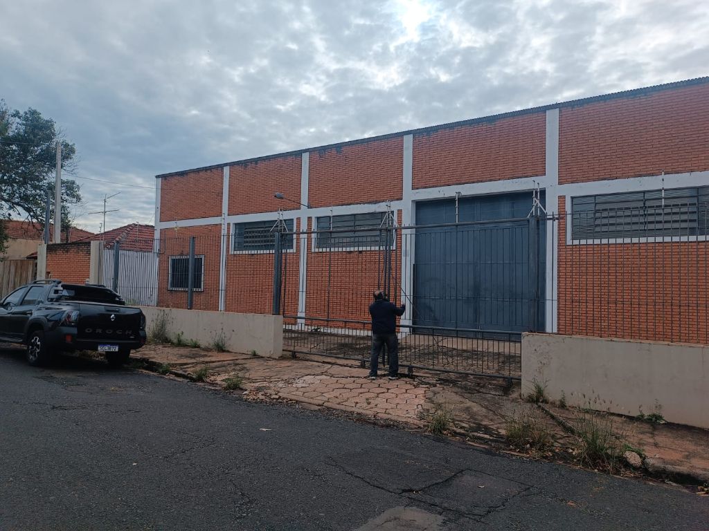 Locação de Industrial / Galpão na cidade de Araraquara