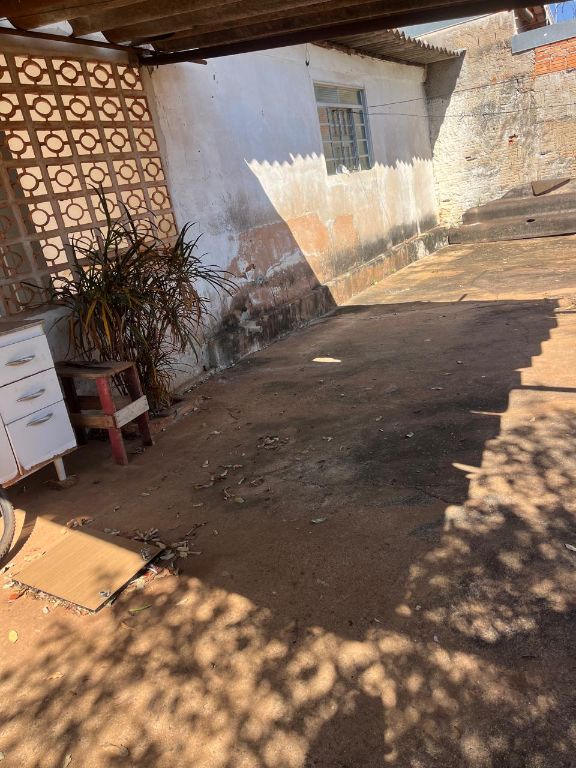 Venda de Casas / Padrão na cidade de Araraquara