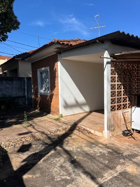 Venda de Casas / Padrão na cidade de Araraquara