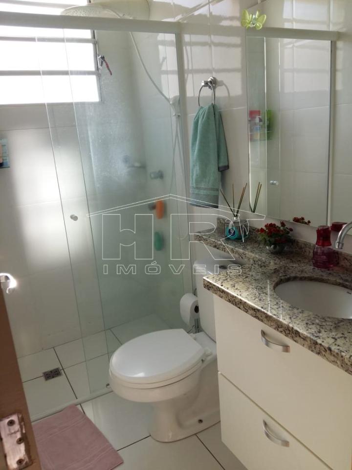 Venda de apartamentos / padrão na cidade de araraquara
