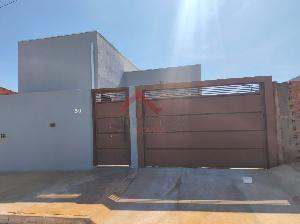 Casa de 190m² com 03 quartos, sendo 01 suíte, e closet para locação – Set Jardim - Atlântida Imóveis