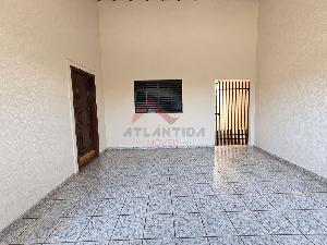Casa com 03 quartos, sendo 01 suíte, para locação – Benfica - Atlântida Imóveis