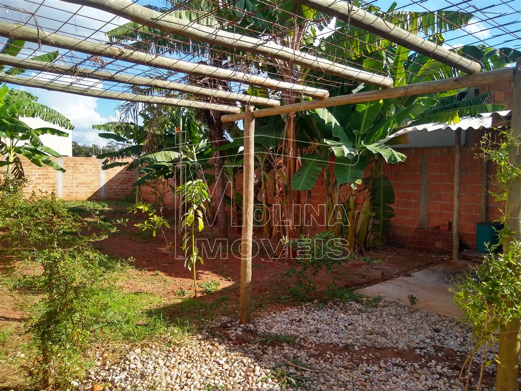 Venda de terreno / padrão na cidade de araraquara