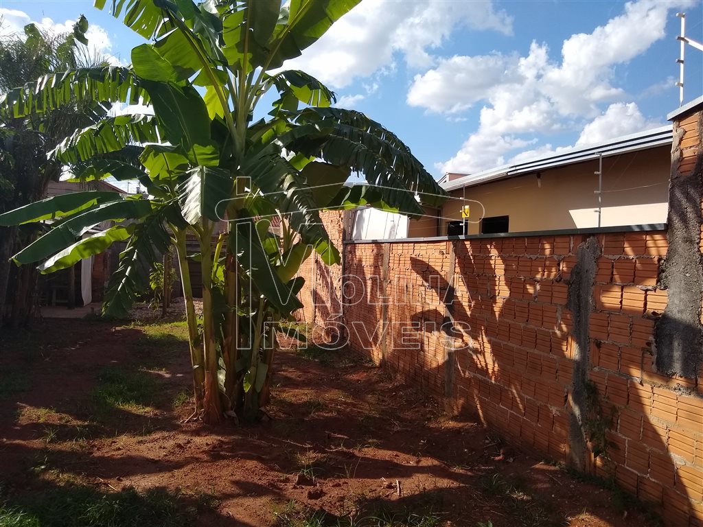 Venda de Terreno / Padrão na cidade de Araraquara