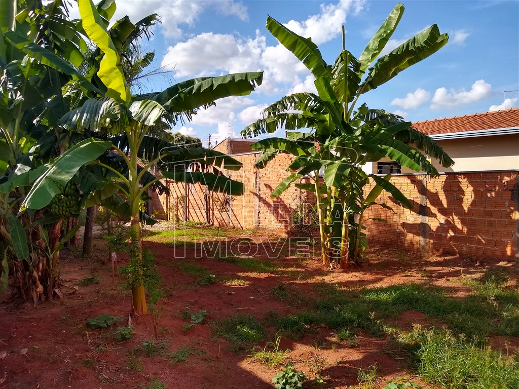 Venda de Terreno / Padrão na cidade de Araraquara