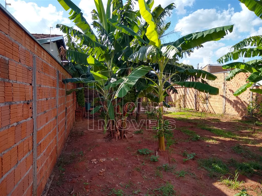 Venda de Terreno / Padrão na cidade de Araraquara