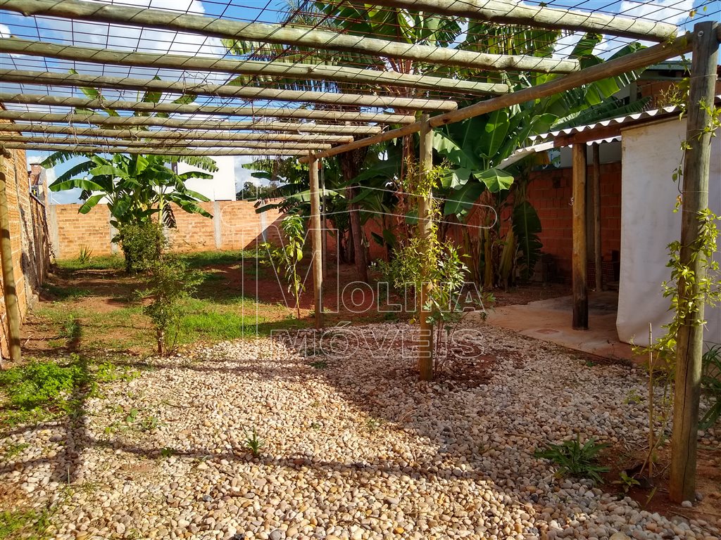 Venda de Terreno / Padrão na cidade de Araraquara