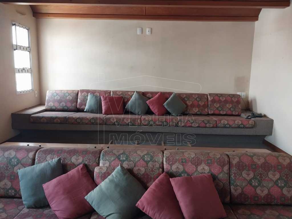 Locação de Apartamentos / Padrão na cidade de Araraquara