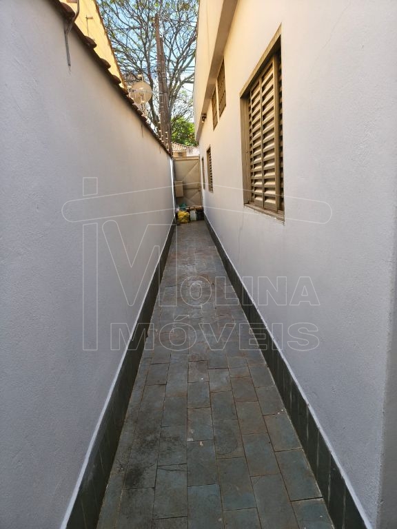 Locação de Casas / Padrão na cidade de Araraquara