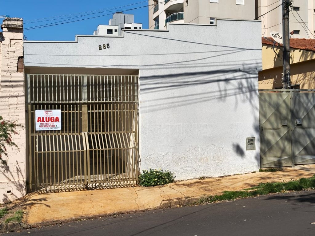 Locação de Casas / Padrão na cidade de Araraquara