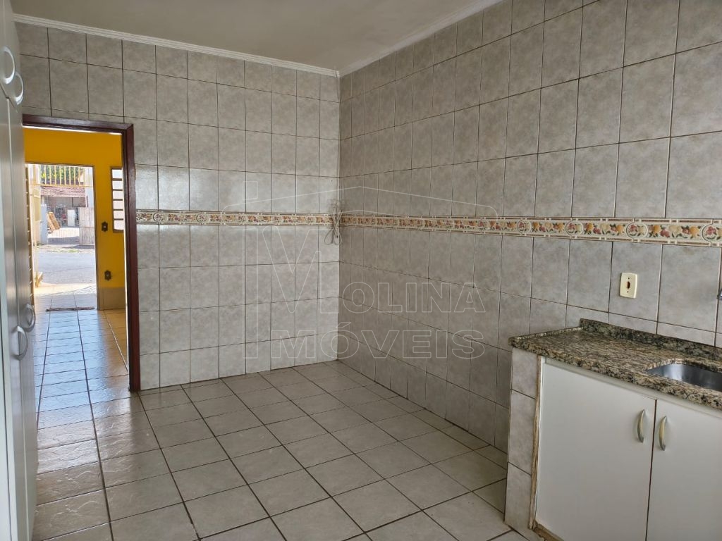Locação de Casas / Padrão na cidade de Araraquara