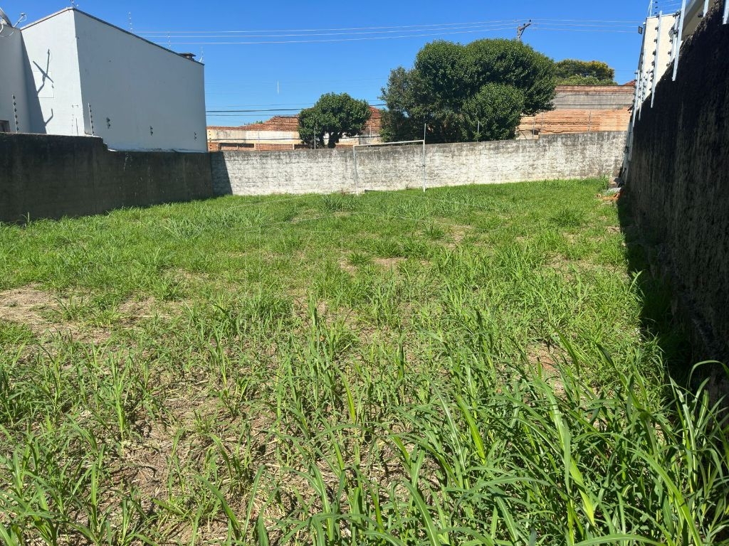 Venda de terreno / padrão na cidade de araraquara
