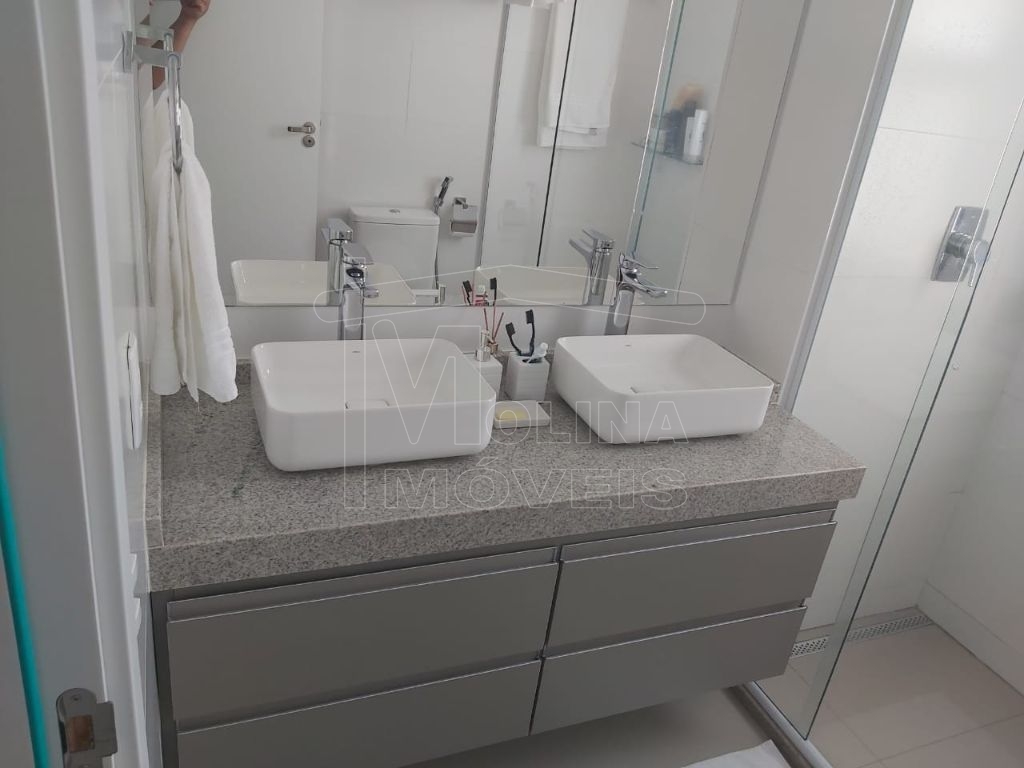 Venda de Apartamentos / Padrão na cidade de Araraquara
