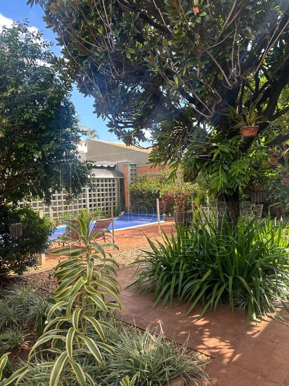 Venda de Casas / Alto Padrão na cidade de Araraquara