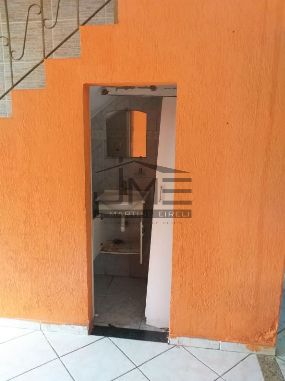 Oportunidade de Apartamento 2 Quartos - preço imperdível - Precisa de pequena Obra