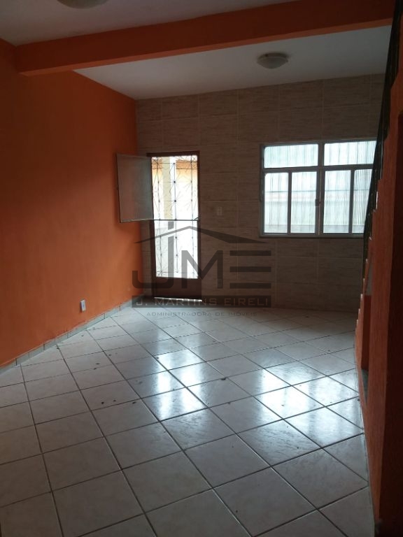 Oportunidade de Apartamento 2 Quartos - preço imperdível - Precisa de pequena Obra