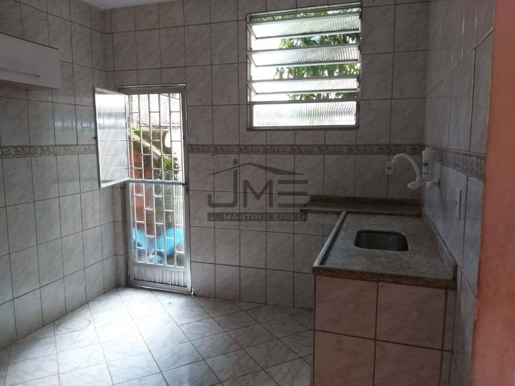 Oportunidade de Apartamento 2 Quartos - preço imperdível - Precisa de pequena Obra