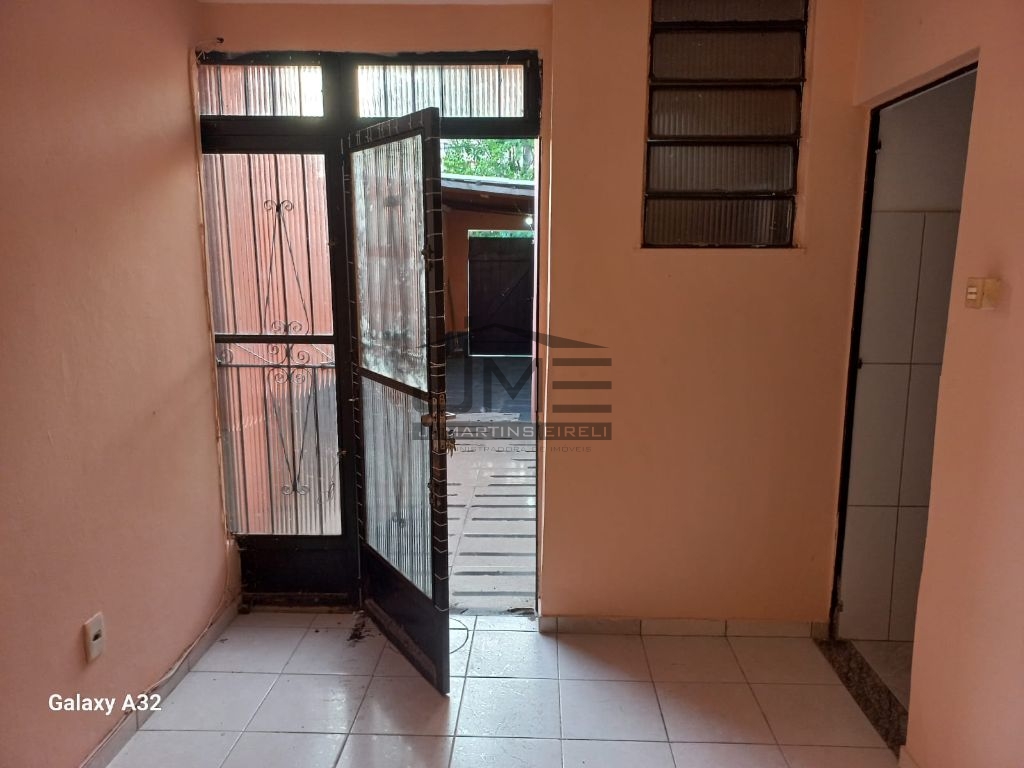 Venda de Casas / Padrão na cidade de Rio de Janeiro