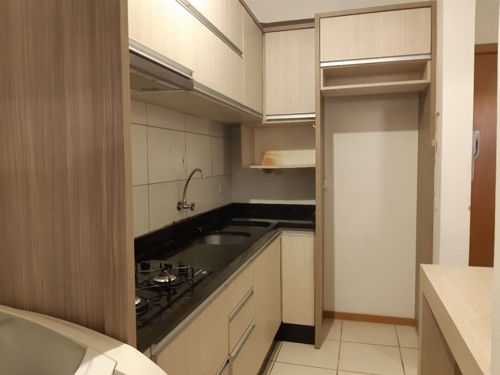 Apartamento semimobiliado no santo antonio