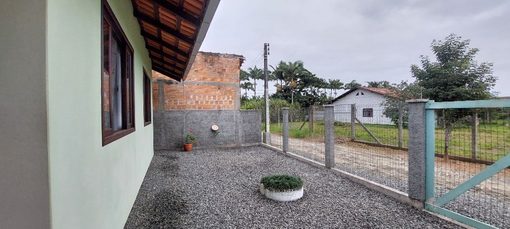 Alugue já! casa residencial sozinha no terreno