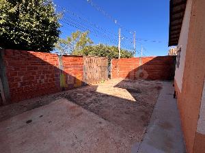 Casa à venda com 2 quartos no Residencial Santo Expedito, Ibitinga - Lúcio Imóveis
