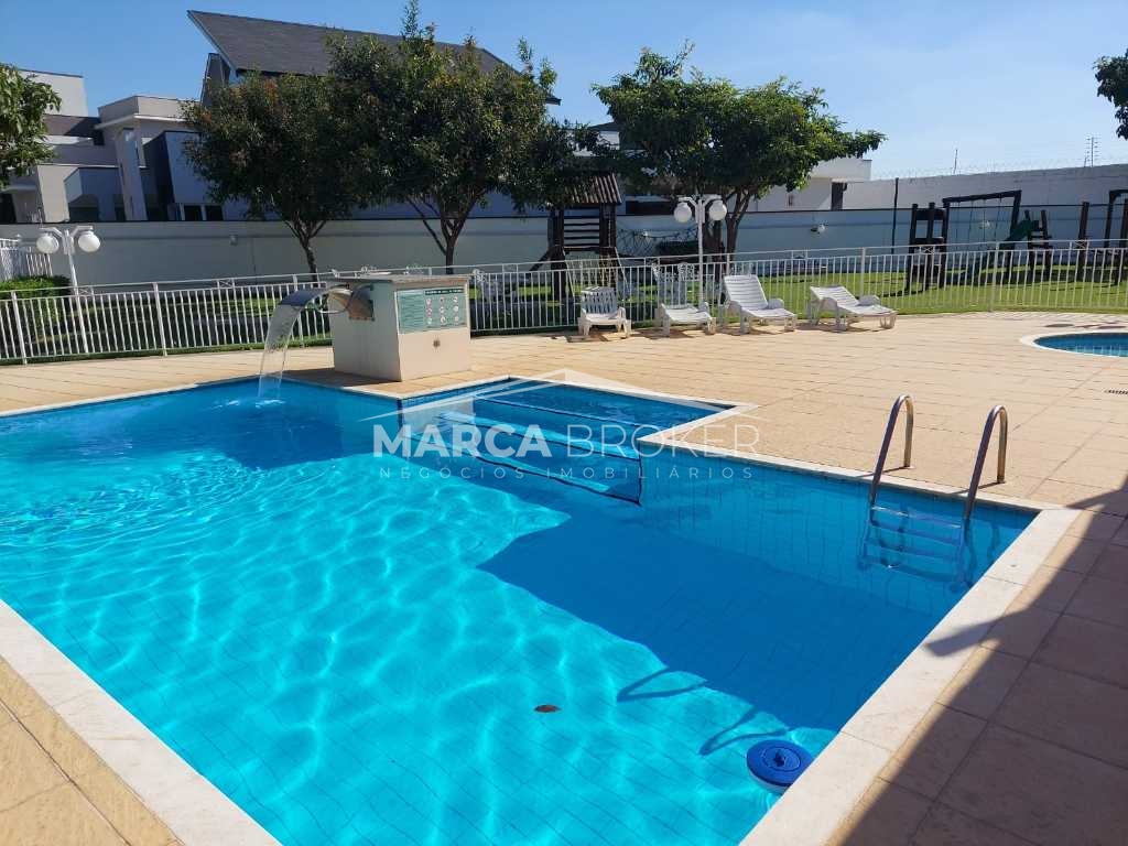 Casa em condomínio à comprar no condomínio villagio di napol
