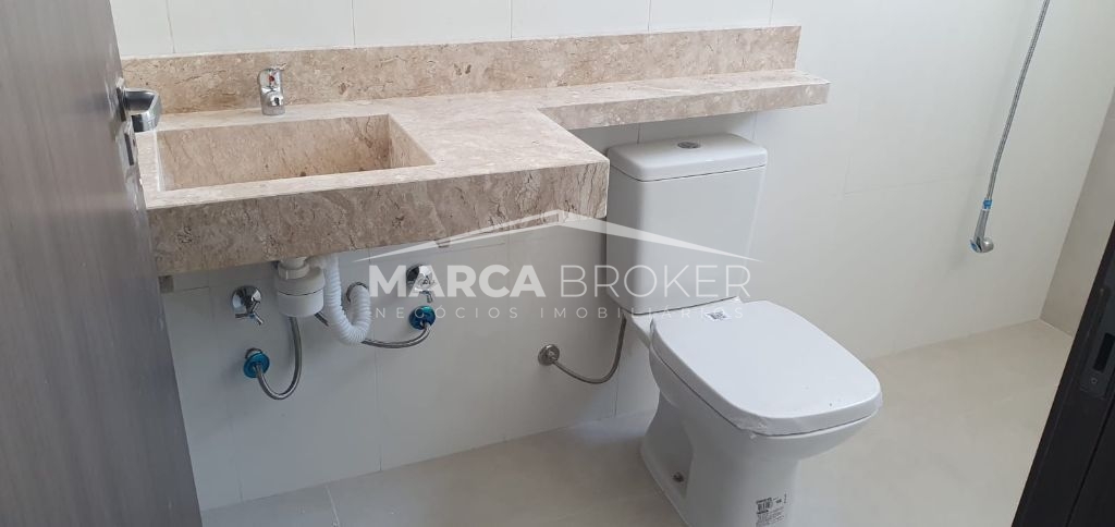 Casa a venda 03 Dorm, sendo 01 suite, com ampla garagem recém construída na cidade de Valinhos