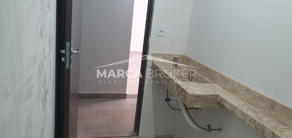 Casa a venda 03 Dorm, sendo 01 suite, com ampla garagem recém construída na cidade de Valinhos