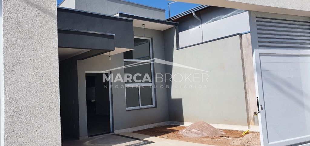 Casa a venda 03 Dorm, sendo 01 suite, com ampla garagem recém construída na cidade de Valinhos
