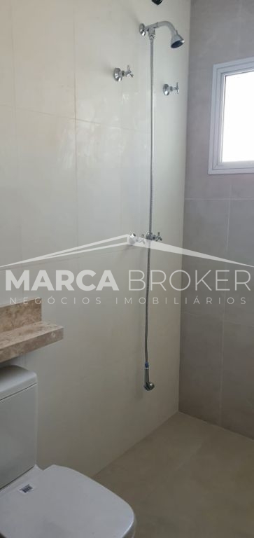 Casa a venda 03 Dorm, sendo 01 suite, com ampla garagem recém construída na cidade de Valinhos