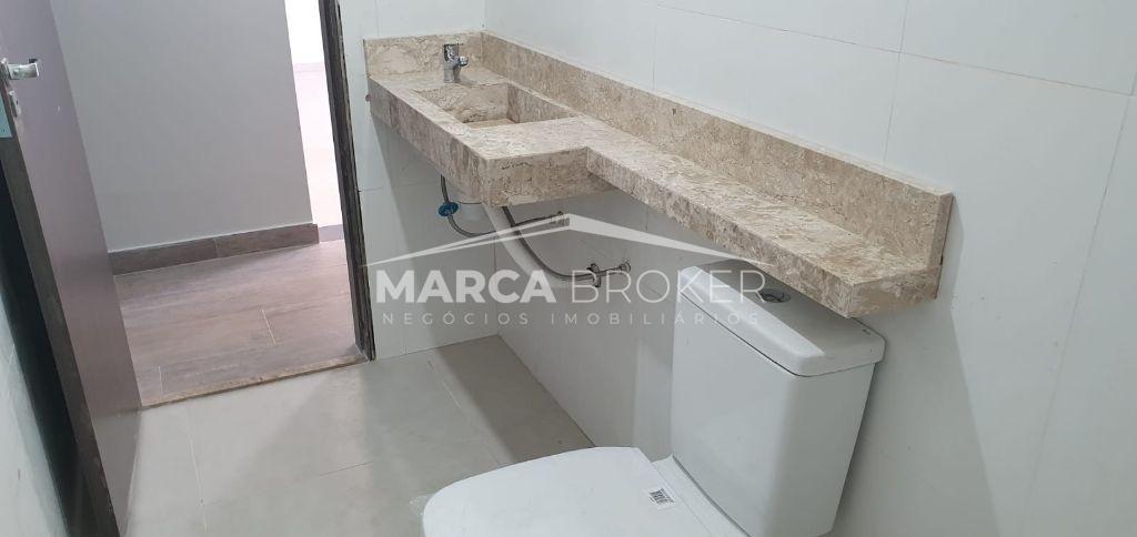 Casa a venda 03 Dorm, sendo 01 suite, com ampla garagem recém construída na cidade de Valinhos