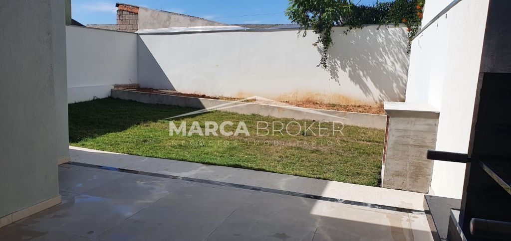 Casa a venda 03 Dorm, sendo 01 suite, com ampla garagem recém construída na cidade de Valinhos