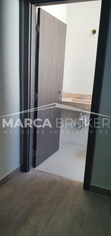 Casa a venda 03 Dorm, sendo 01 suite, com ampla garagem recém construída na cidade de Valinhos