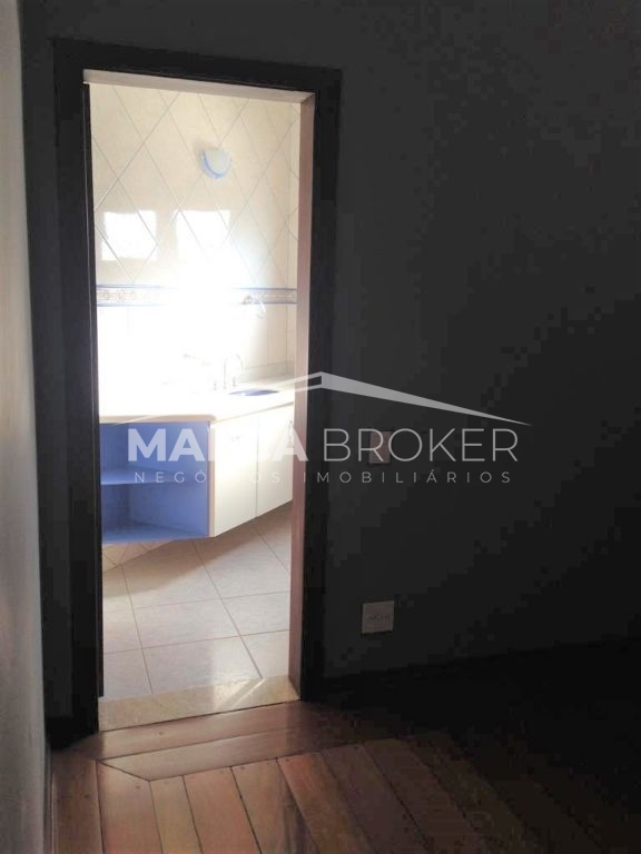 Casa á venda com 04 suites no condomínio green boulevard em 