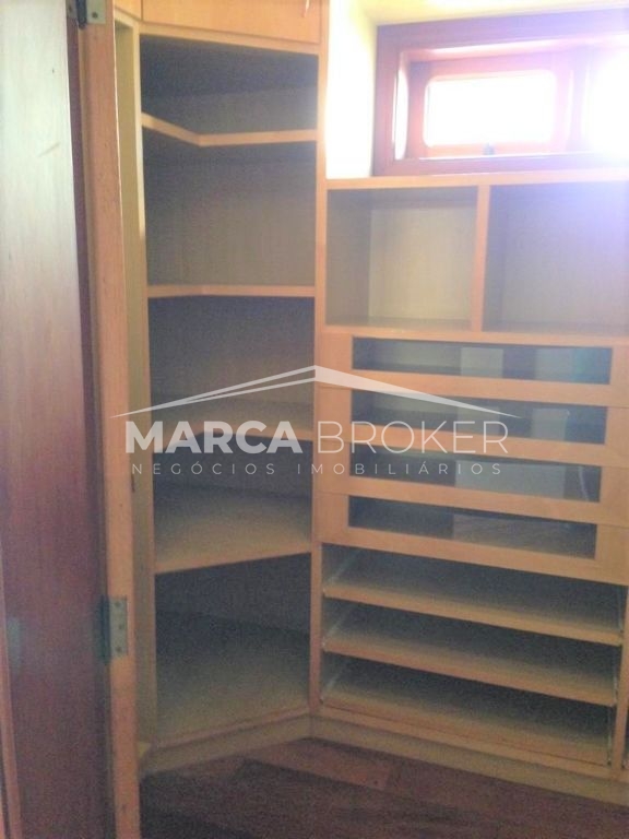 Casa á venda com 04 suites no condomínio green boulevard em 