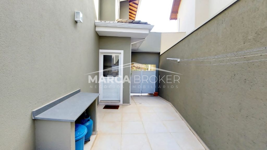Casa a venda, com 03 Dormitórios, sendo 01 suíte, no CONDOMÍNIO FLORADA DA MATA - Valinhos SP