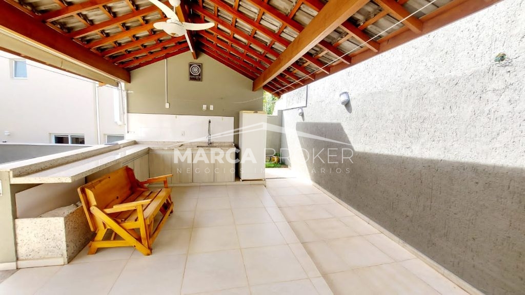 Casa a venda, com 03 Dormitórios, sendo 01 suíte, no CONDOMÍNIO FLORADA DA MATA - Valinhos SP