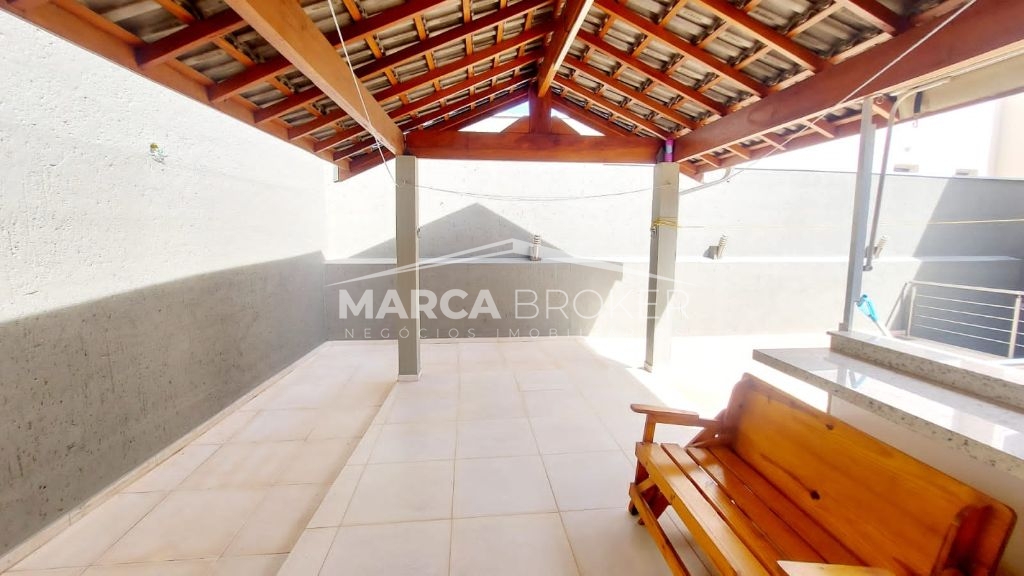 Casa a venda, com 03 Dormitórios, sendo 01 suíte, no CONDOMÍNIO FLORADA DA MATA - Valinhos SP