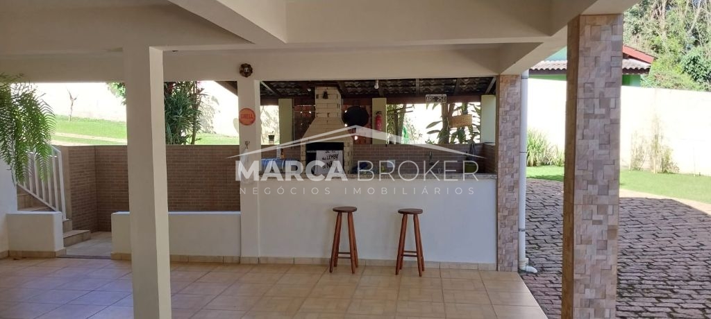 Casa a venda com 03 dormitórios na cidade Tuiuti /SP