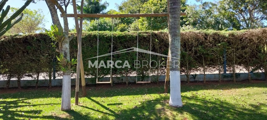 Casa a venda com 03 dormitórios na cidade tuiuti /sp