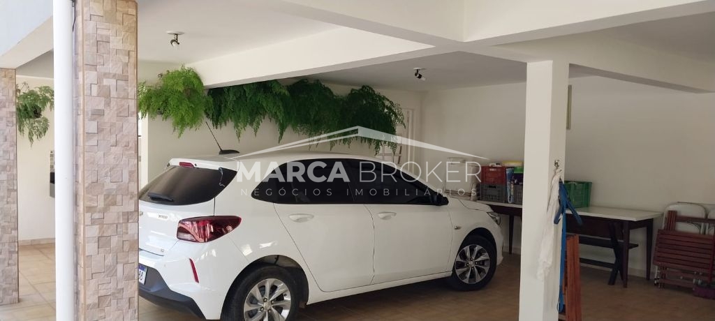 Casa a venda com 03 dormitórios na cidade Tuiuti /SP