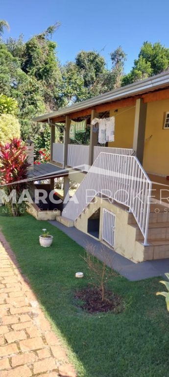 Casa a venda com 03 dormitórios na cidade tuiuti /sp