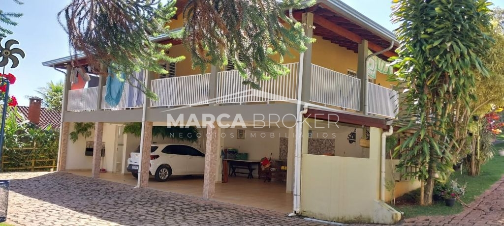 Casa a venda com 03 dormitórios na cidade tuiuti /sp