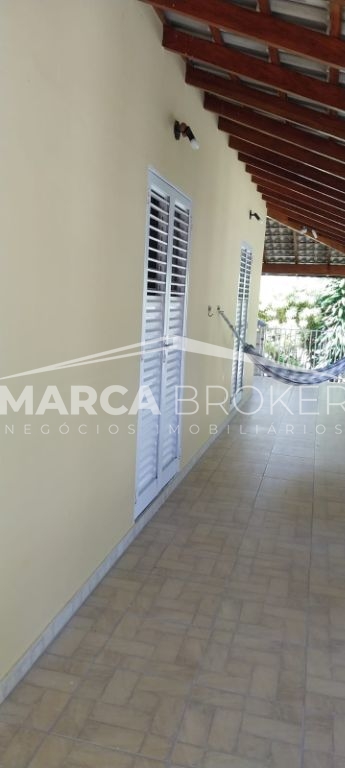 Casa a venda com 03 dormitórios na cidade tuiuti /sp